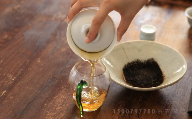 饮茶,保健好帮手:茶叶的多重…